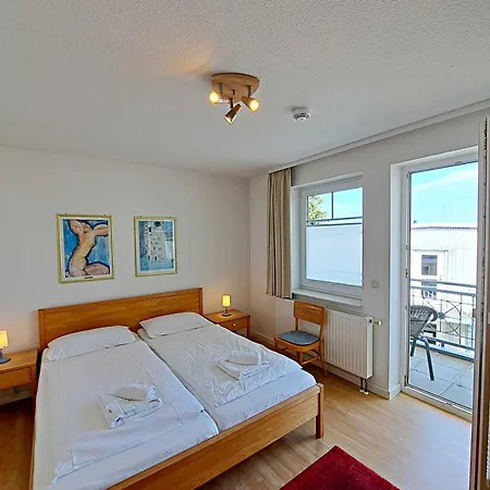 Brennert Apartment